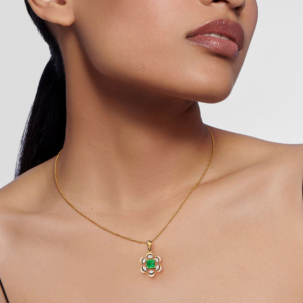 Esra Floral Diamond Pendant Set Gold - الصورة 2