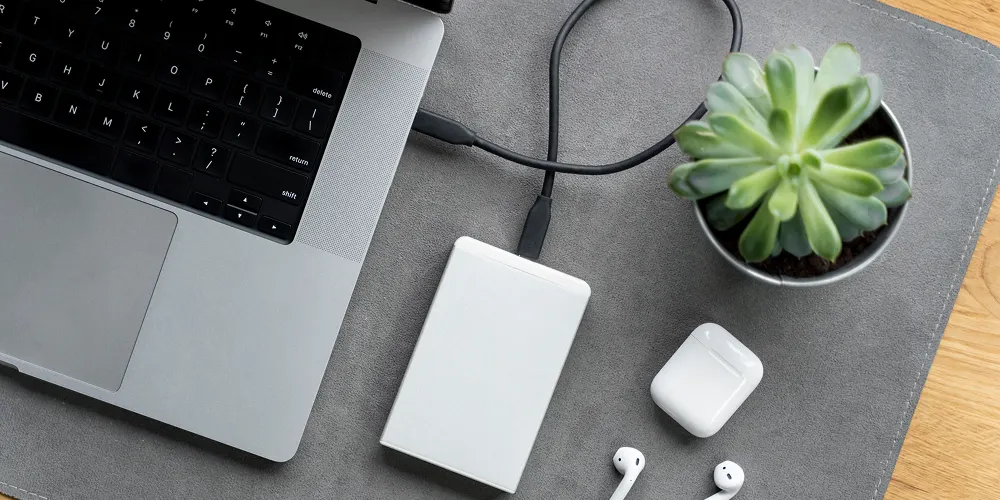 desk-with-ssd-laptop-top-view desk-with-ssd-laptop-top-view